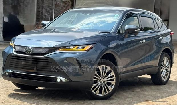 Toyota Harrier 2.0 2020 Gray