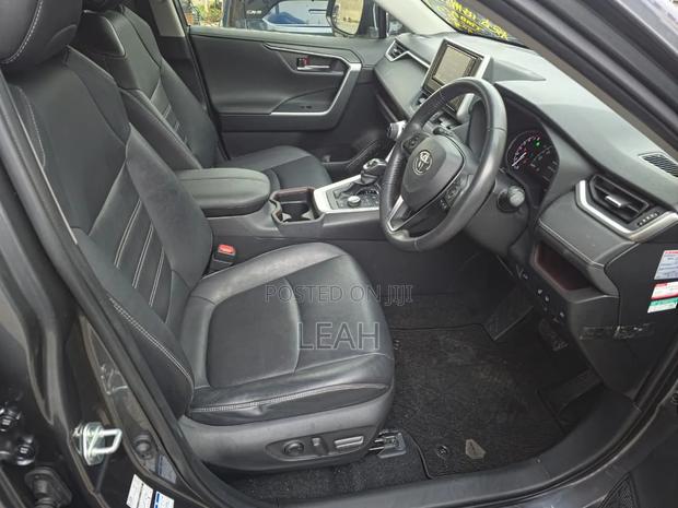 Toyota RAV4 XLE AWD 2019