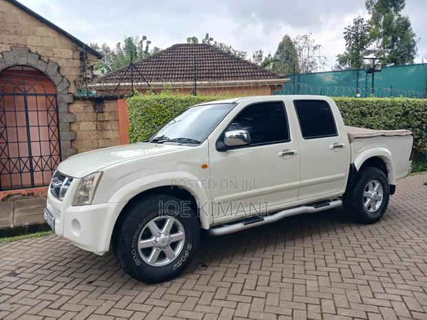 Isuzu D-MAX 2014 White
