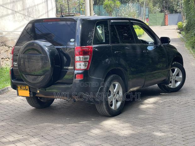 Suzuki Escudo 2009 Black