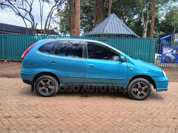 Nissan Almera 2005 Green
