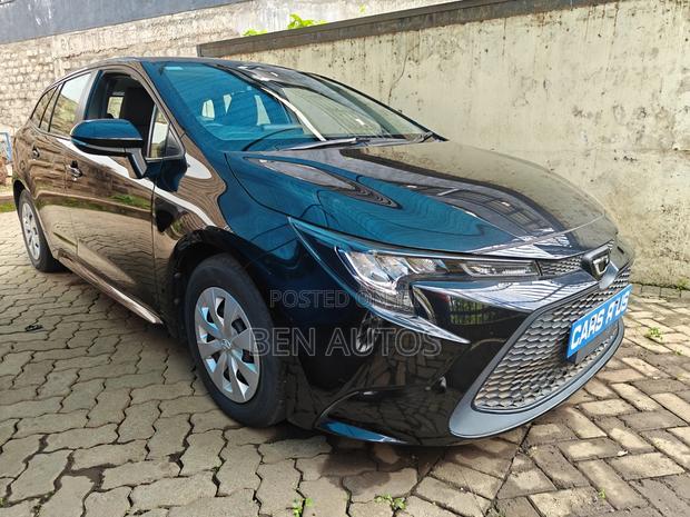 Toyota Corolla LE (1.8L 4cyl 2A) 2019 Black