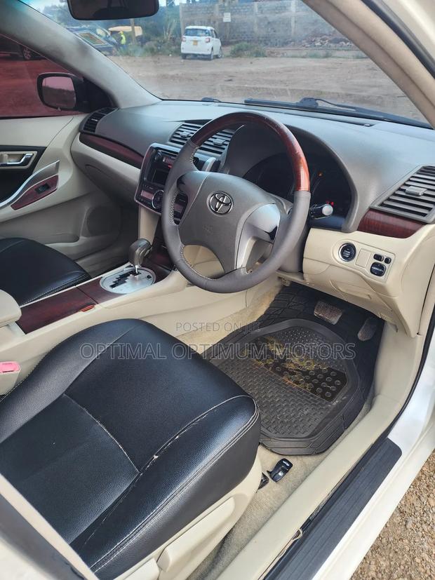Toyota Premio 1.5 FWD 2012 Pearl