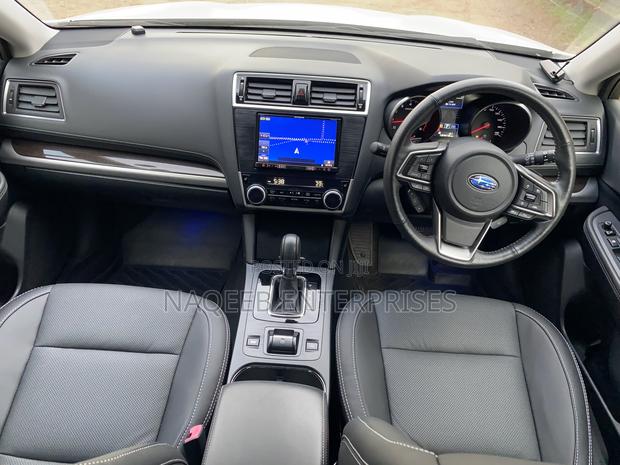 Subaru Outback 2.5i Premium AWD 2018 White