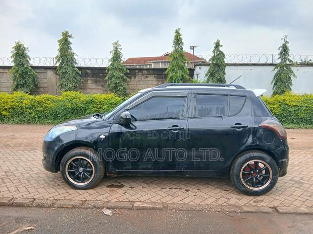 Suzuki Swift 2011 Black