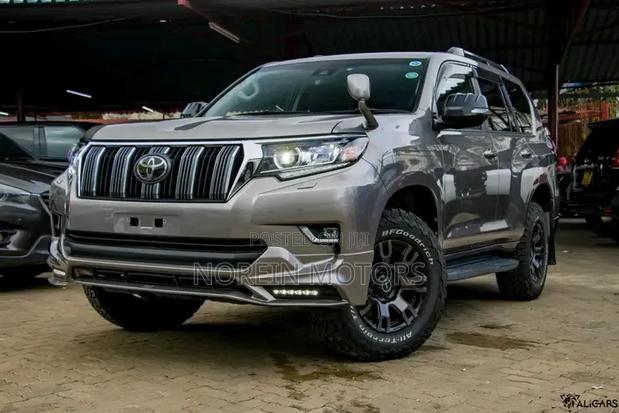 Toyota Land Cruiser Prado 2.8 2020 Gray