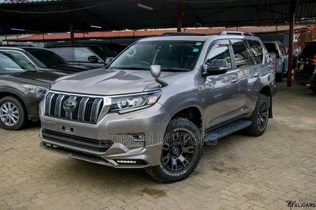 Toyota Land Cruiser Prado 2.8 2020 Gray