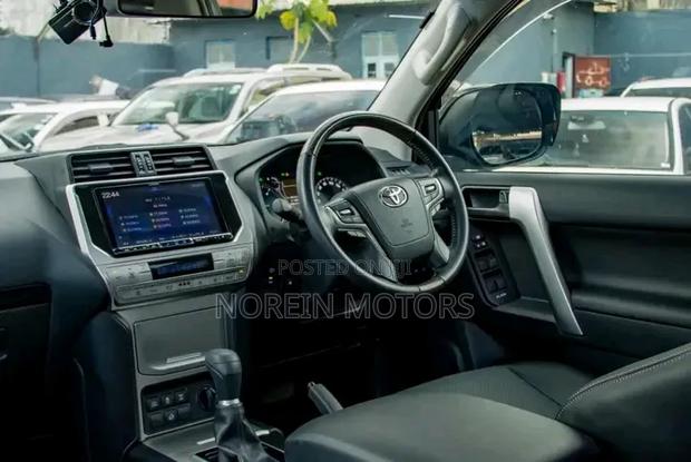 Toyota Land Cruiser Prado 2.8 2020 Gray