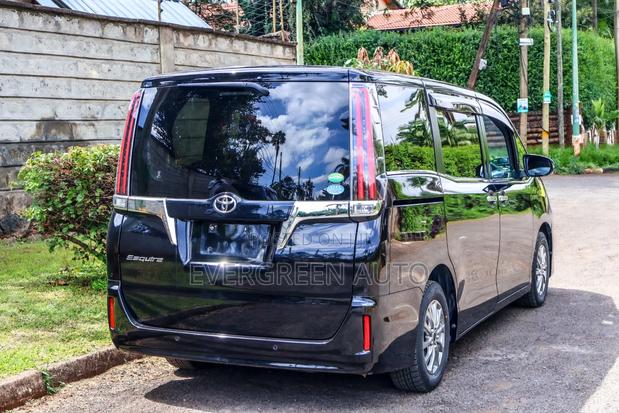 Toyota Esquire 2.0 FWD (7 seater) 2019 Black