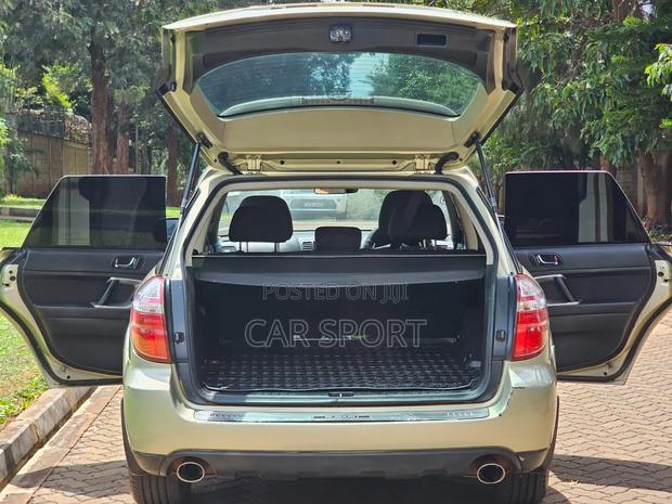 Subaru Outback 2012 Gold