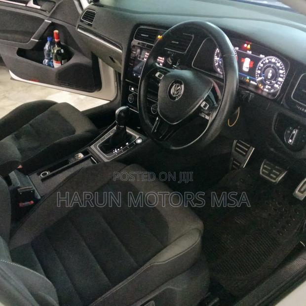 Volkswagen Golf 2018 White