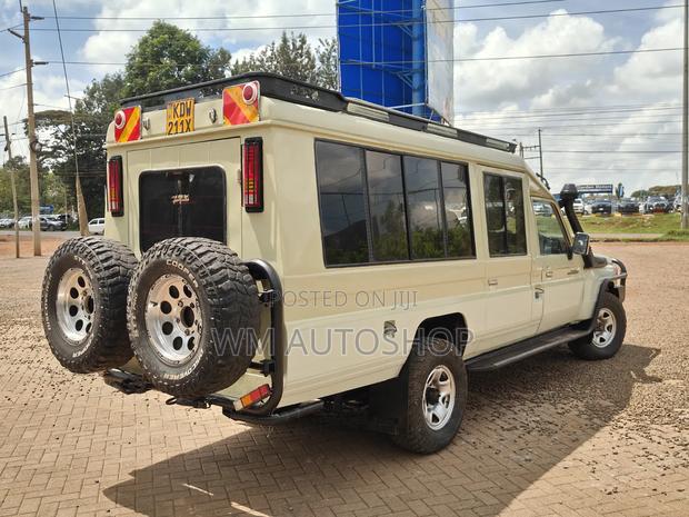Toyota Land Cruiser 79 Series 2017 Beige