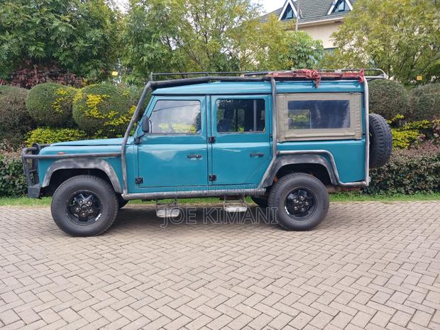Land Rover Defender Base 4x4 1993 Blue