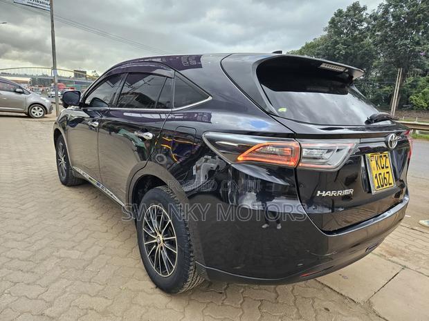 Toyota Harrier 2.0 2014 Black