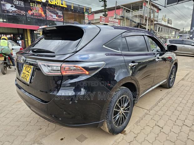 Toyota Harrier 2.0 2014 Black