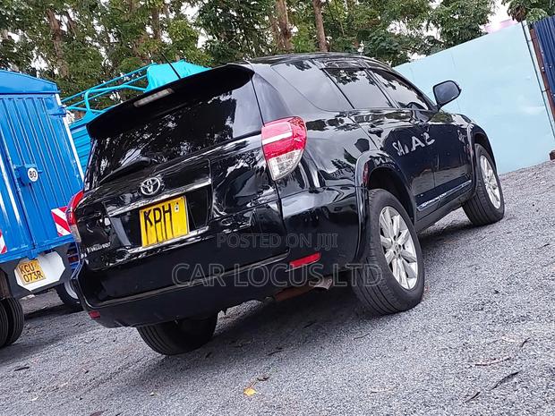 Toyota Vanguard 2014 Black