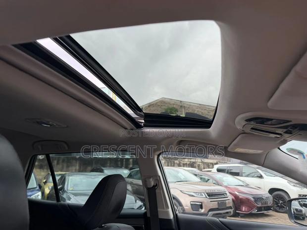 Subaru Outback 2022 Green
