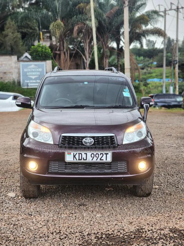 Toyota Rush 1.5 AWD 2015 Maroon
