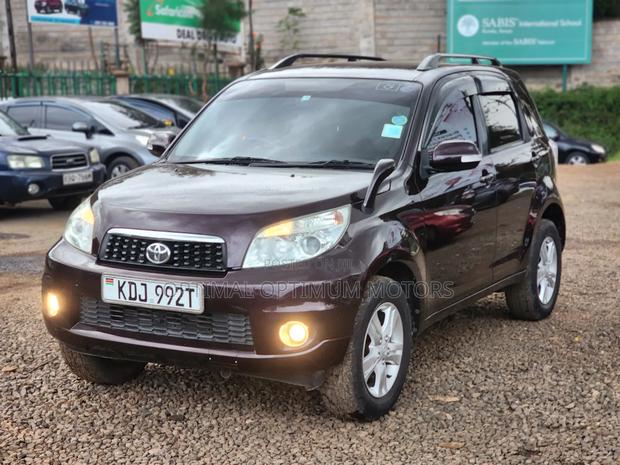 Toyota Rush 1.5 AWD 2015 Maroon