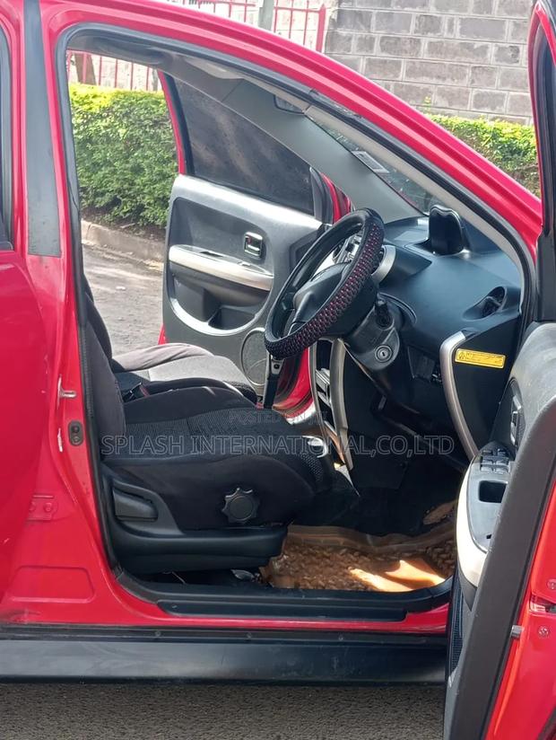 Toyota IST 2002 Red