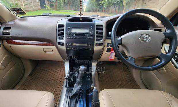 Toyota Land Cruiser Prado 2004 White