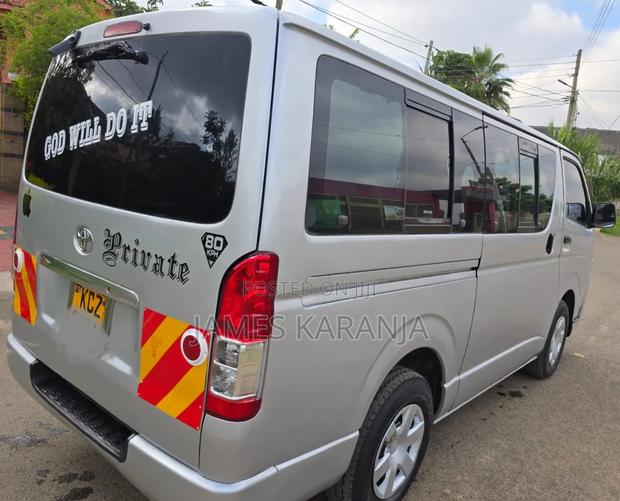 Toyota HiAce SV Premium 2013 Silver