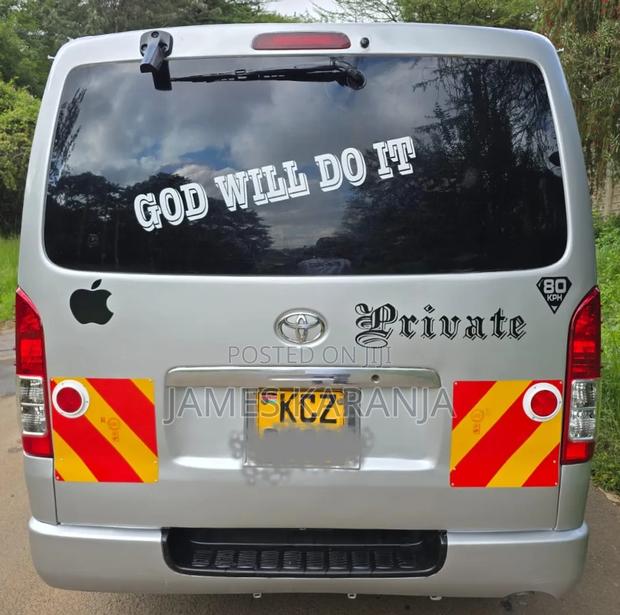 Toyota HiAce SV Premium 2013 Silver