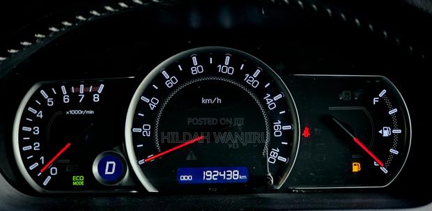 Toyota Noah 2017 Silver