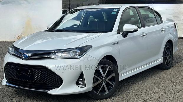 Toyota Axio 1.5 Hybrid 2WD 2019 White