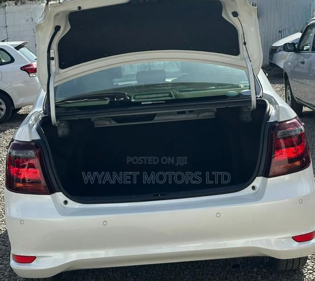 Toyota Axio 1.5 Hybrid 2WD 2019 White