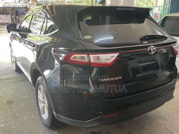 Toyota Harrier 2.0 2018 Black
