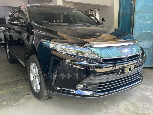 Toyota Harrier 2.0 2018 Black