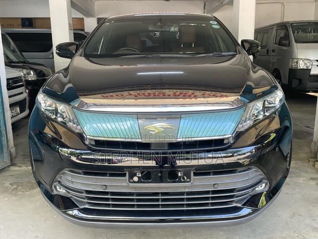 Toyota Harrier 2.0 2018 Black