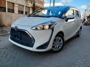 Toyota Sienta 1.5 Hybrid FWD 2019 White for sale