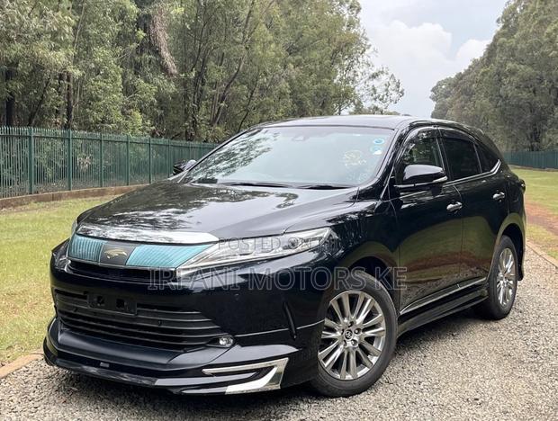Toyota Harrier 2.0 2019 Matt Black