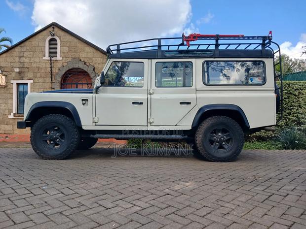 Land Rover Defender 1997 White
