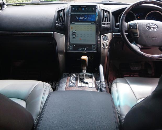 Toyota Land Cruiser 2010 Black