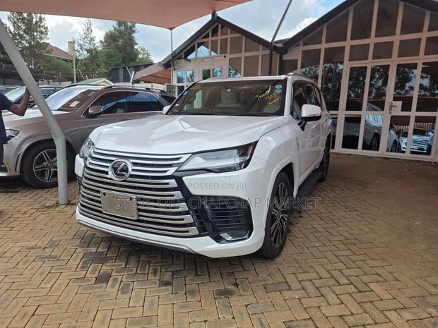 Lexus LX 600 2022