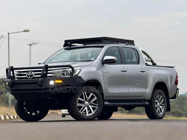 Toyota Hilux Revo Double Cab Deisel 2.8 AWD 2018 Silver