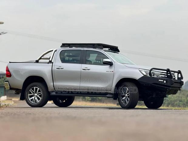 Toyota Hilux Revo Double Cab Deisel 2.8 AWD 2018 Silver