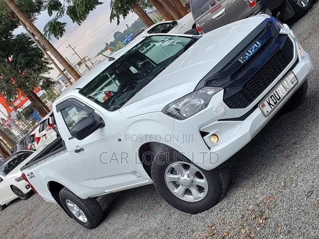 Isuzu D-MAX 2025 White