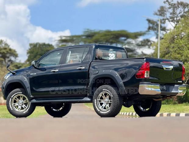 Toyota Hilux Revo Smart Cab Deisel 2.4 AWD 2018 Black