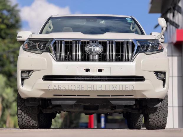 Toyota Land Cruiser Prado 2.8 2019 White