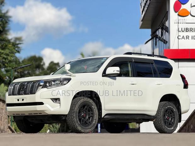 Toyota Land Cruiser Prado 2.8 2019 White