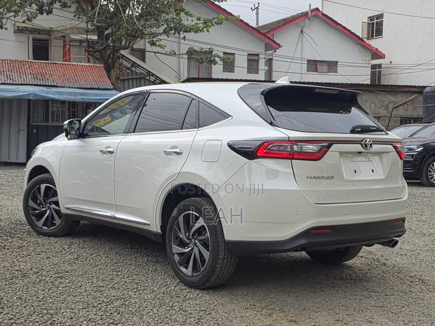 Toyota Harrier 2019 White