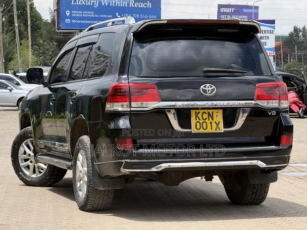 Toyota Land Cruiser 4.6 V8 ZX 2009 Black