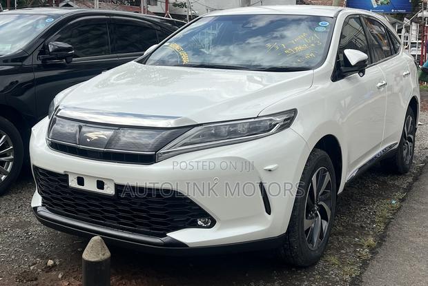 Toyota Harrier 2.0 Turbo 2019 White