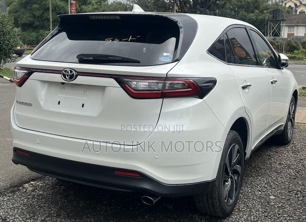 Toyota Harrier 2.0 Turbo 2019 White