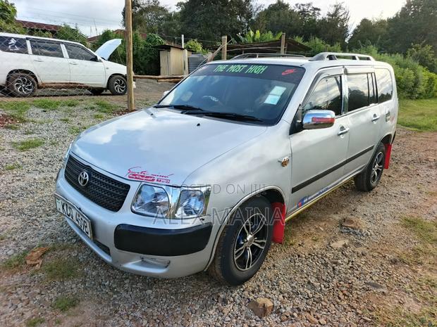 Toyota Succeed 2012 Silver