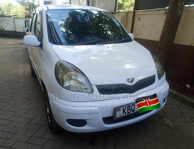 Toyota Fun Cargo 2004 White